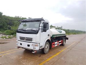 Xe téc nước 5 khối Dongfeng nhập khẩu